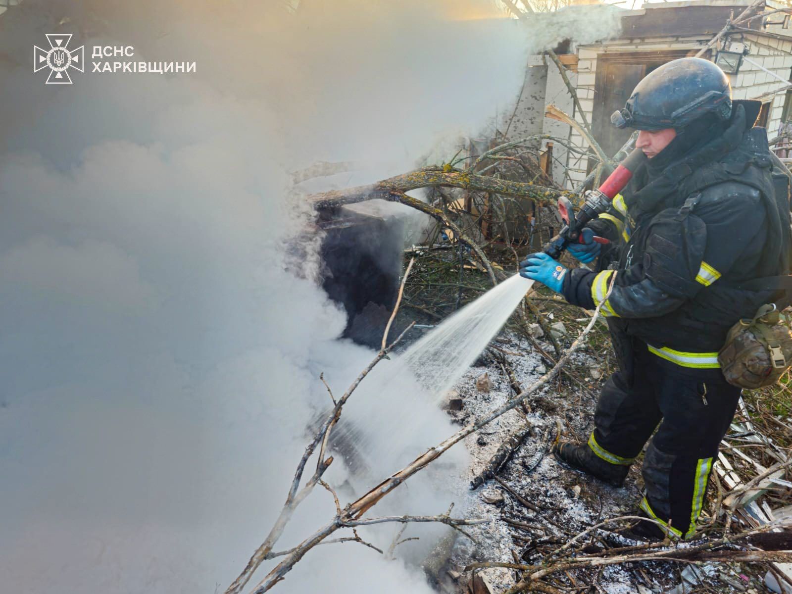 Рятувальник ДСНС