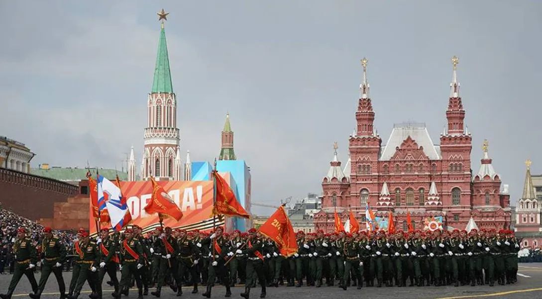 Парад у Москві