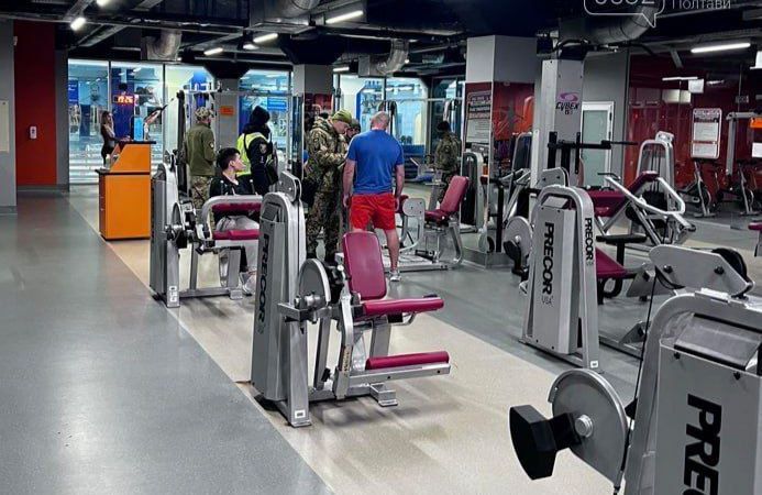 ТЦК у спортзалі