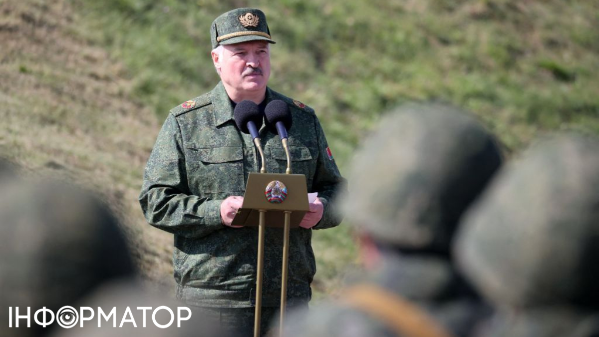 Александр Лукашенко, военные
