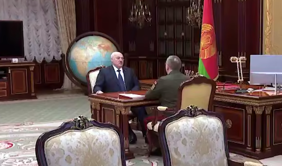 Лукашенко, міністр оборони 