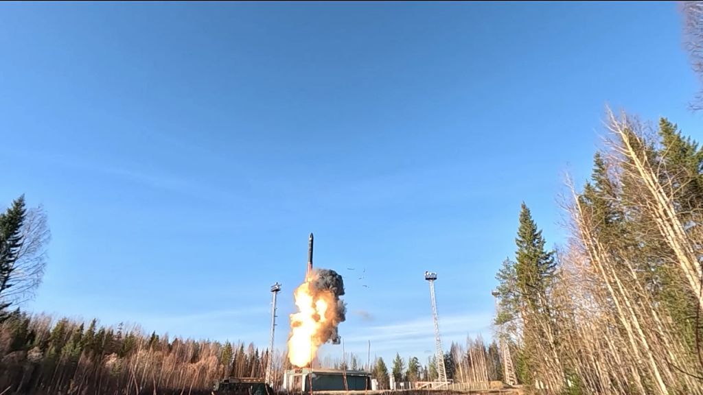 Росія проводить навчання ядерної тріади за участю наземних, військово-морських та повітряних сил