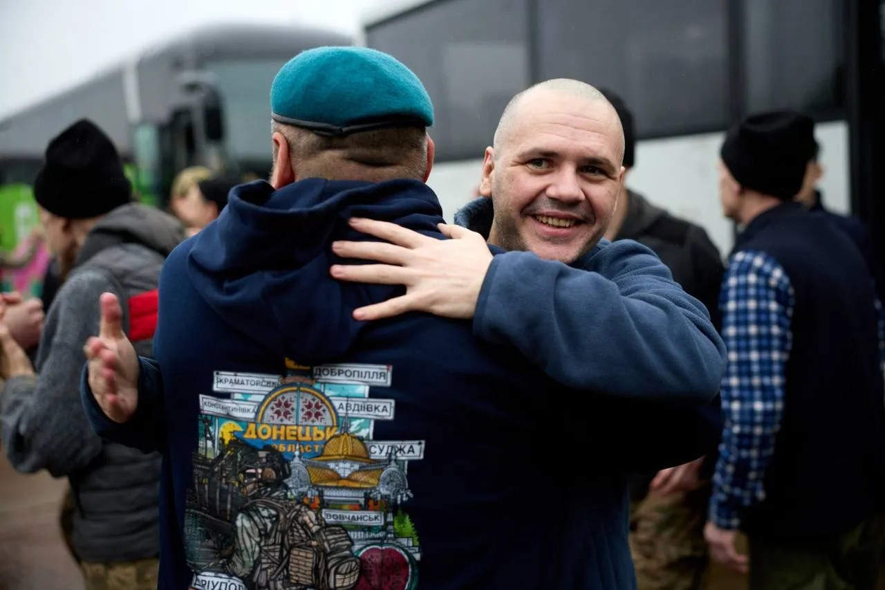 Перший етап масштабного обміну полоненими нарешті відбувся