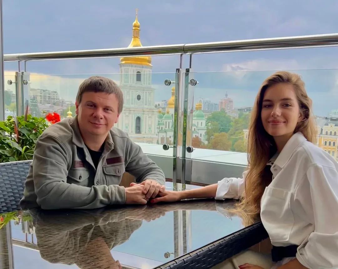 Комаров, Кучеренко