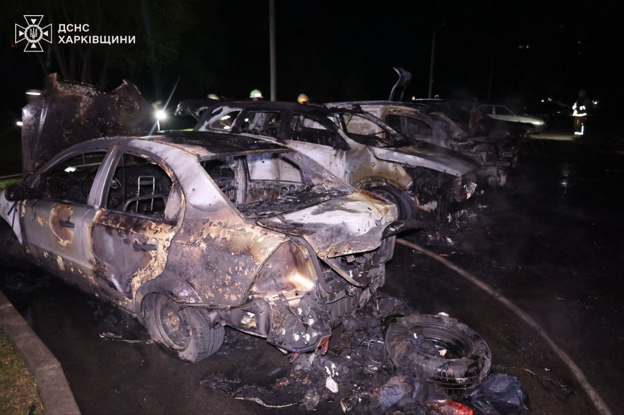 Спасатели показали фото последствий атаки на Харьков 17 мая ГСЧС авто