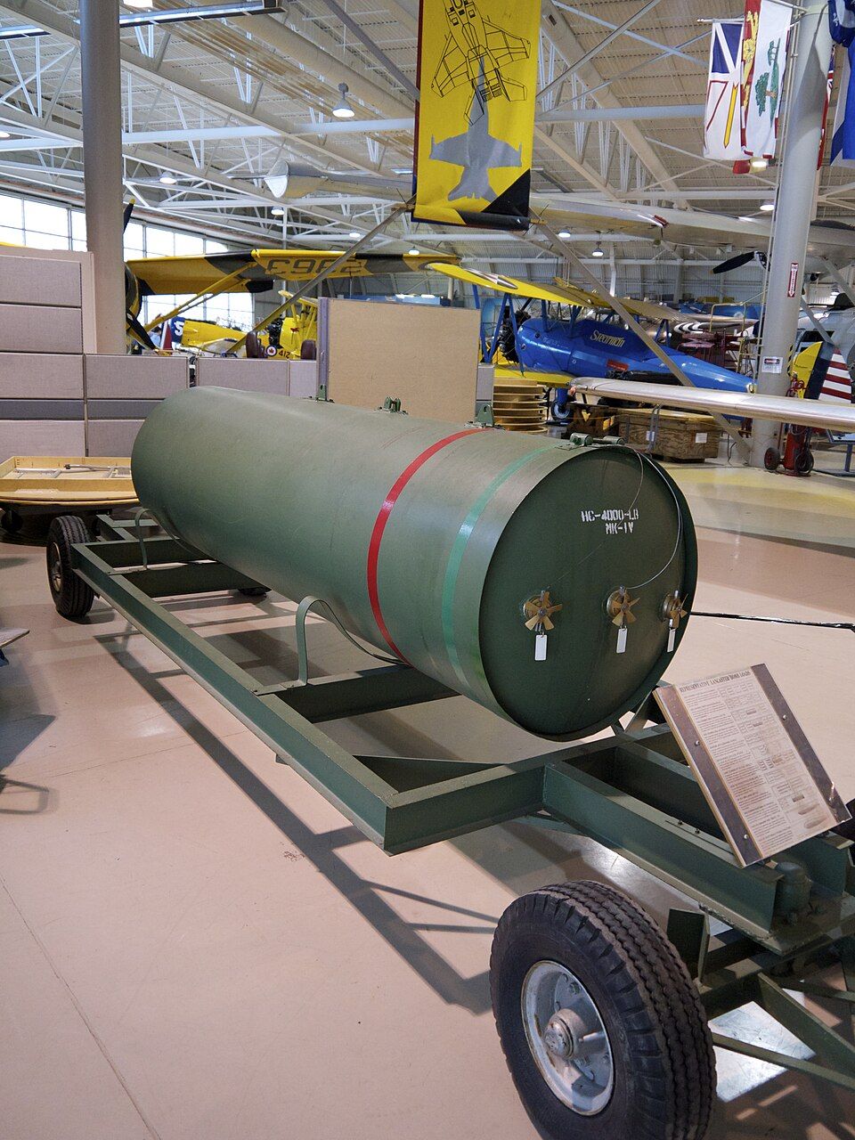 Авиабомба HC-4000 в музее