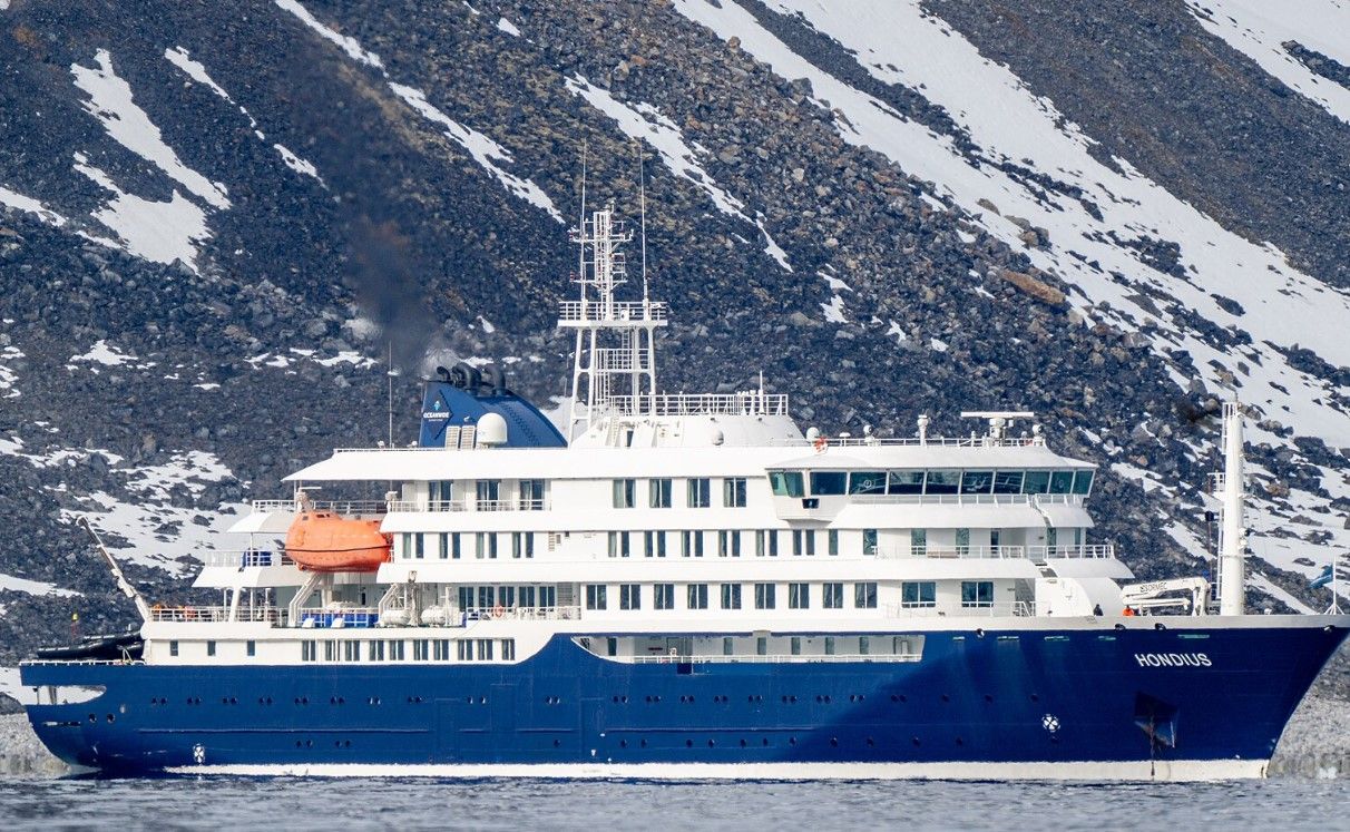 Круїзний лайнер MV Hondius