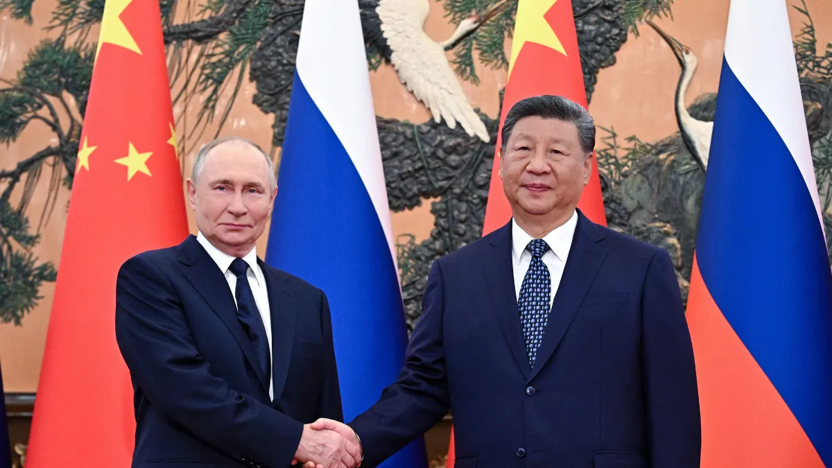 Пока Путин из Си, его жители тоже хотят в Китай. Фото: Getty Images