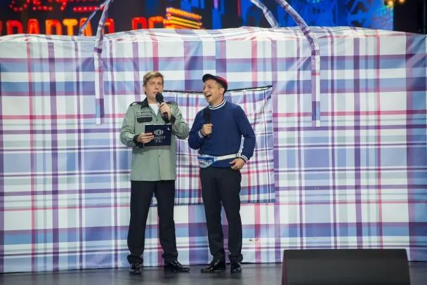 Владимир Зеленский на сцене "Квартала 95". Зеленский, Квартал 95