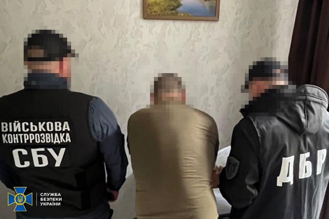 СБУ, ДБР і Нацполіція викрили схему фіктивних "бойових" виплат у військовій частині 1