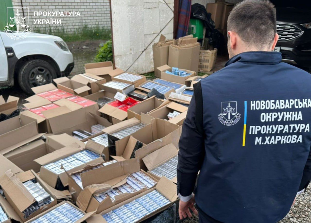 Во время обысков изъяли немалую партию сигарет прокуратура