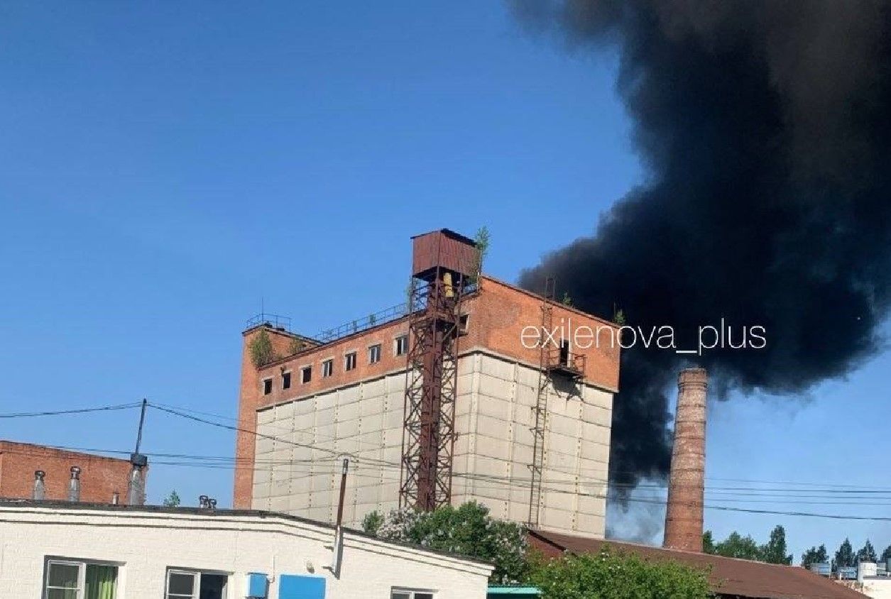 В Удмуртії після ударів 23 травня видніється дим в Удмуртію залетіли дрони