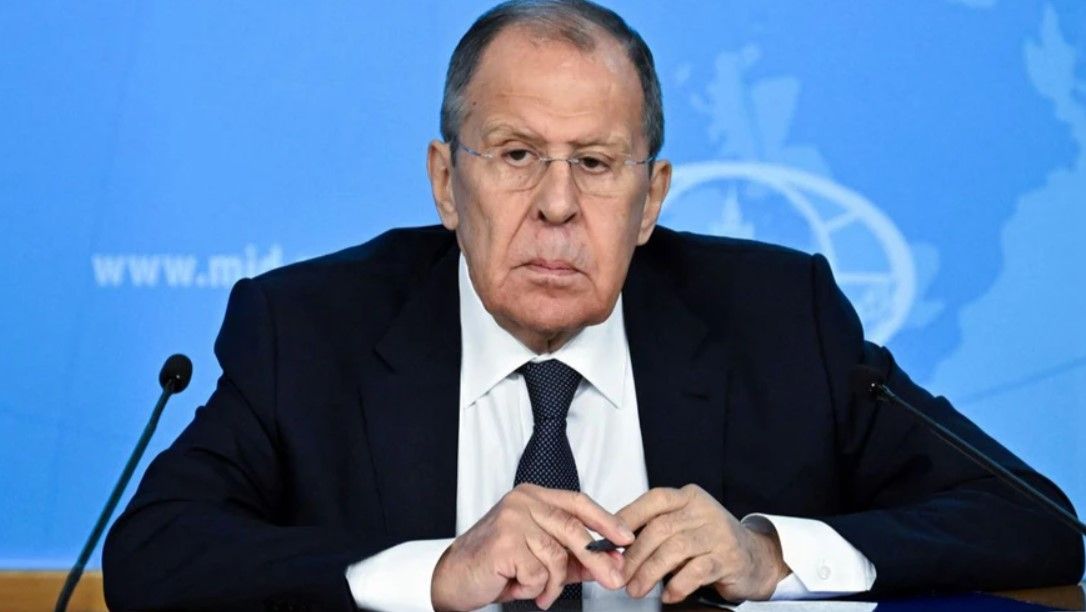 Лавров Лавров