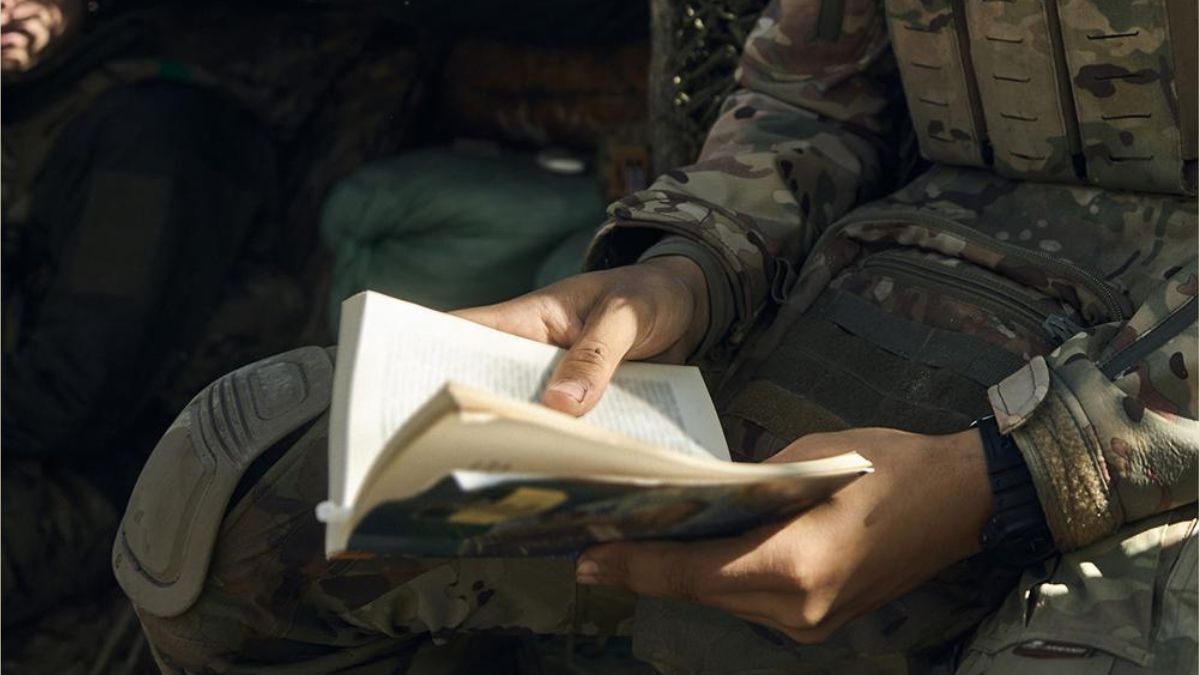 Військові можуть отримати великі знижки на книжки для себе і своїх рідних