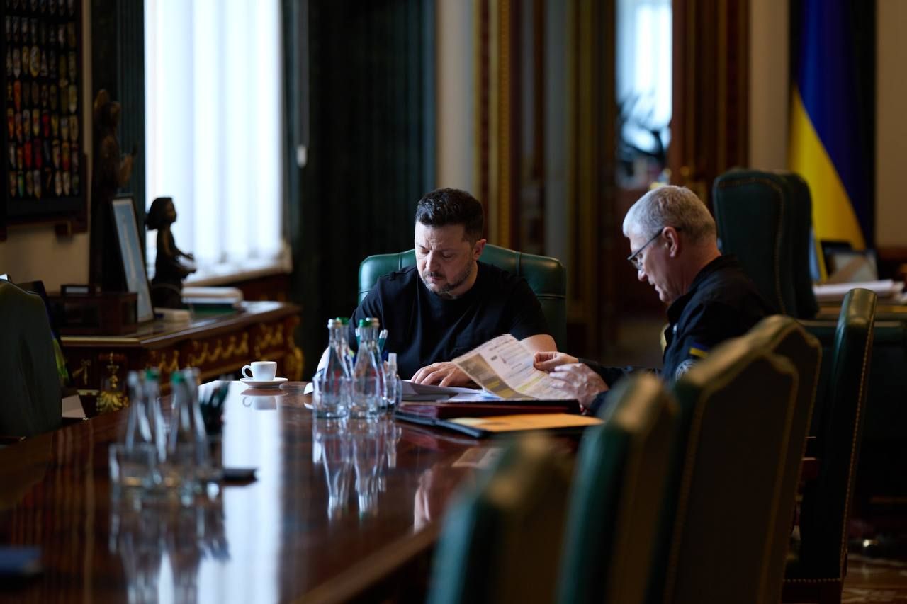 Зеленський провів зустріч з Іващенком. Фото: ОП Зеленський Іващенко ГУР