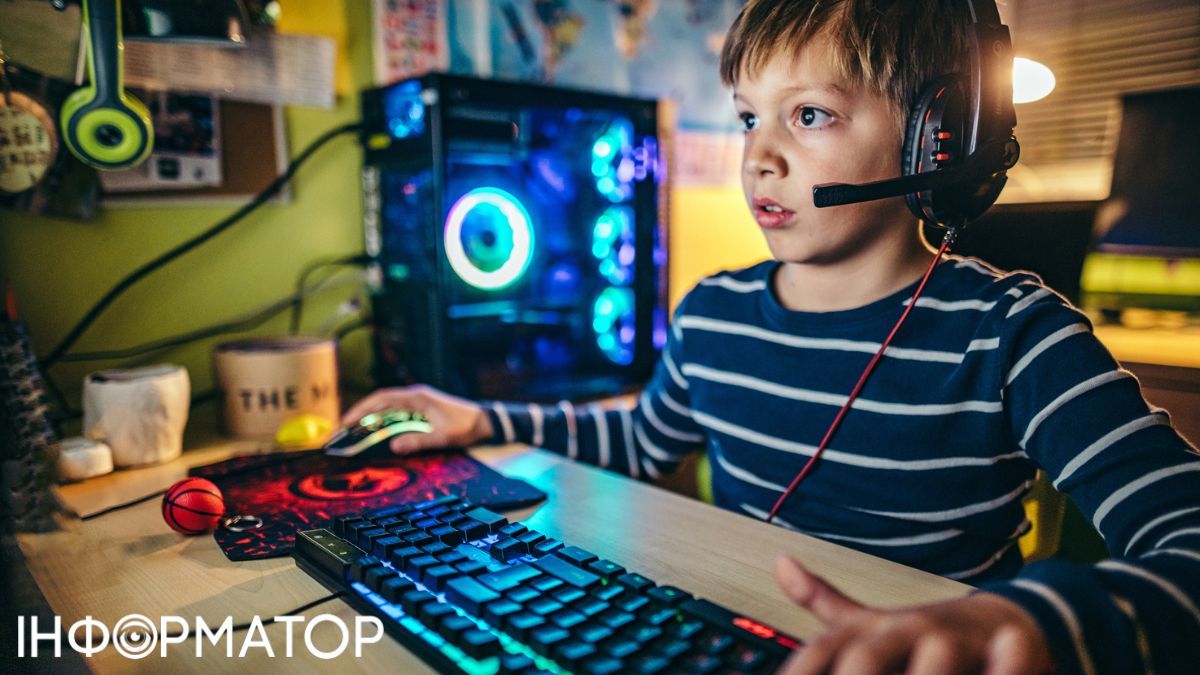 Roblox и соцсети как оружие – россияне вербуют украинских детей для шпионажа, предупреждает Госфинмониторинг