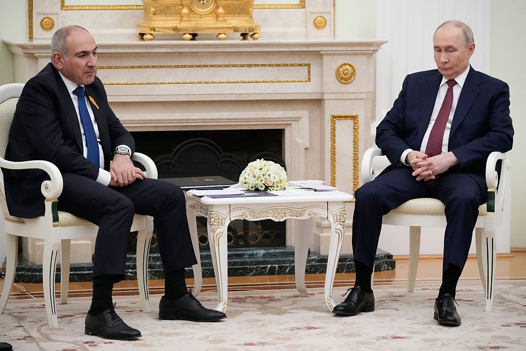 Пашинян з Путіним. Фото Getty Images