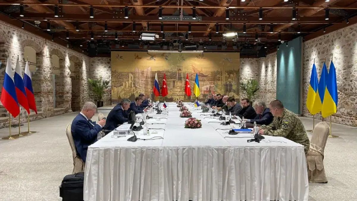 переговорів у Стамбулі Умєров та Арахамія поскаржилися на ознаки отруєння 