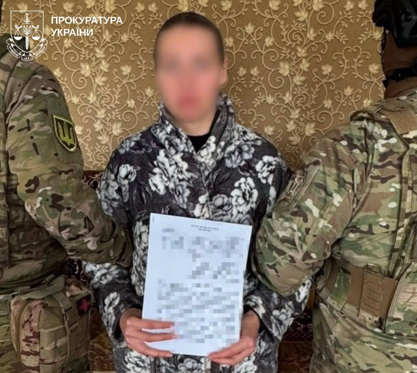 В Харькове подозревают 80-летнюю эксмедикиню, артистку и еще двух подельников. Фото: прокуратура Фейковые наволочки подозрение