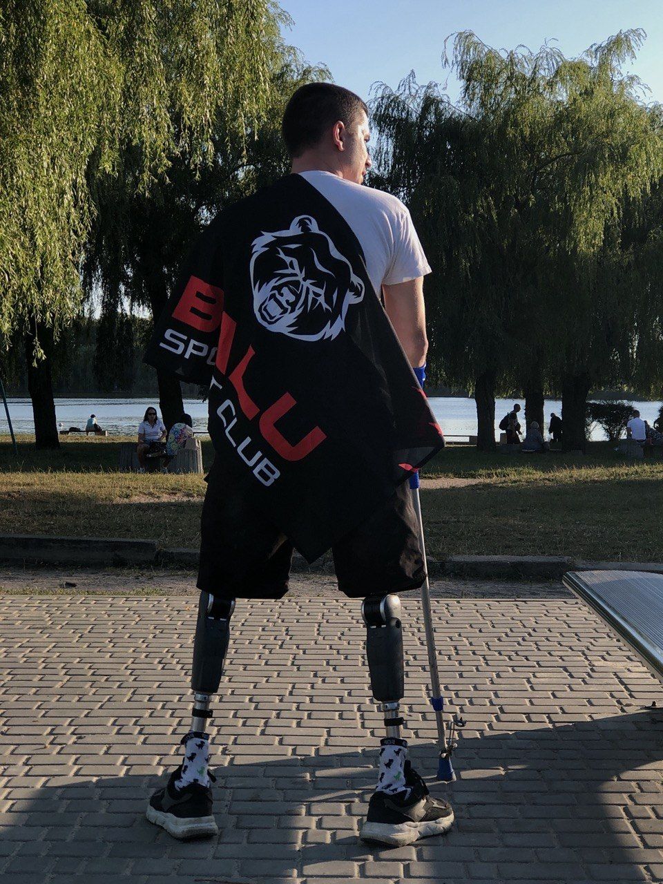 Підтримка спорту й допомога захисникам і медзакладам: що відомо про діяльність фонду "Ба.Лу" та Миколи Кравченка 3