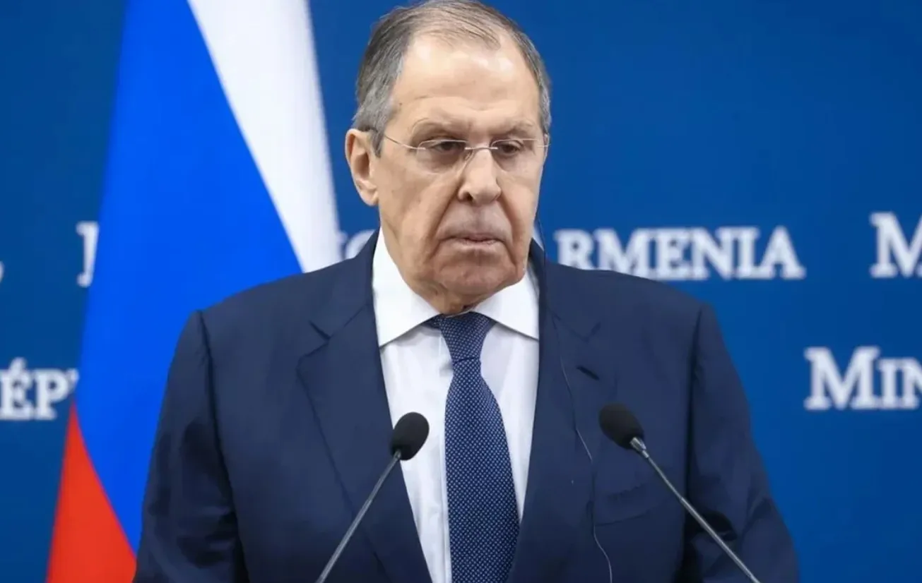 Лавров Лавров