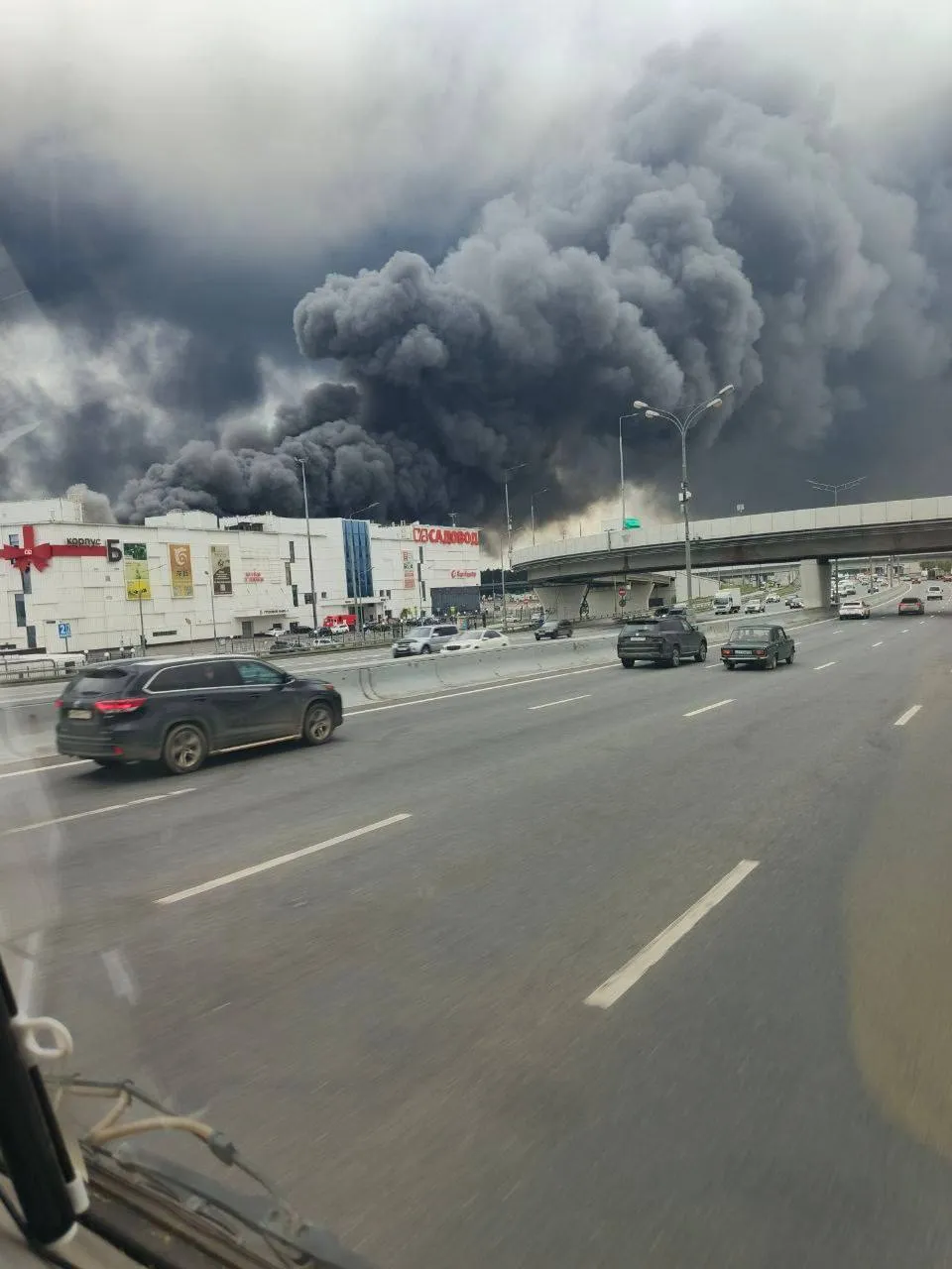 Горить візитівка Москви - ринок Садовод Горить візитівка Москви - ринок Садовод