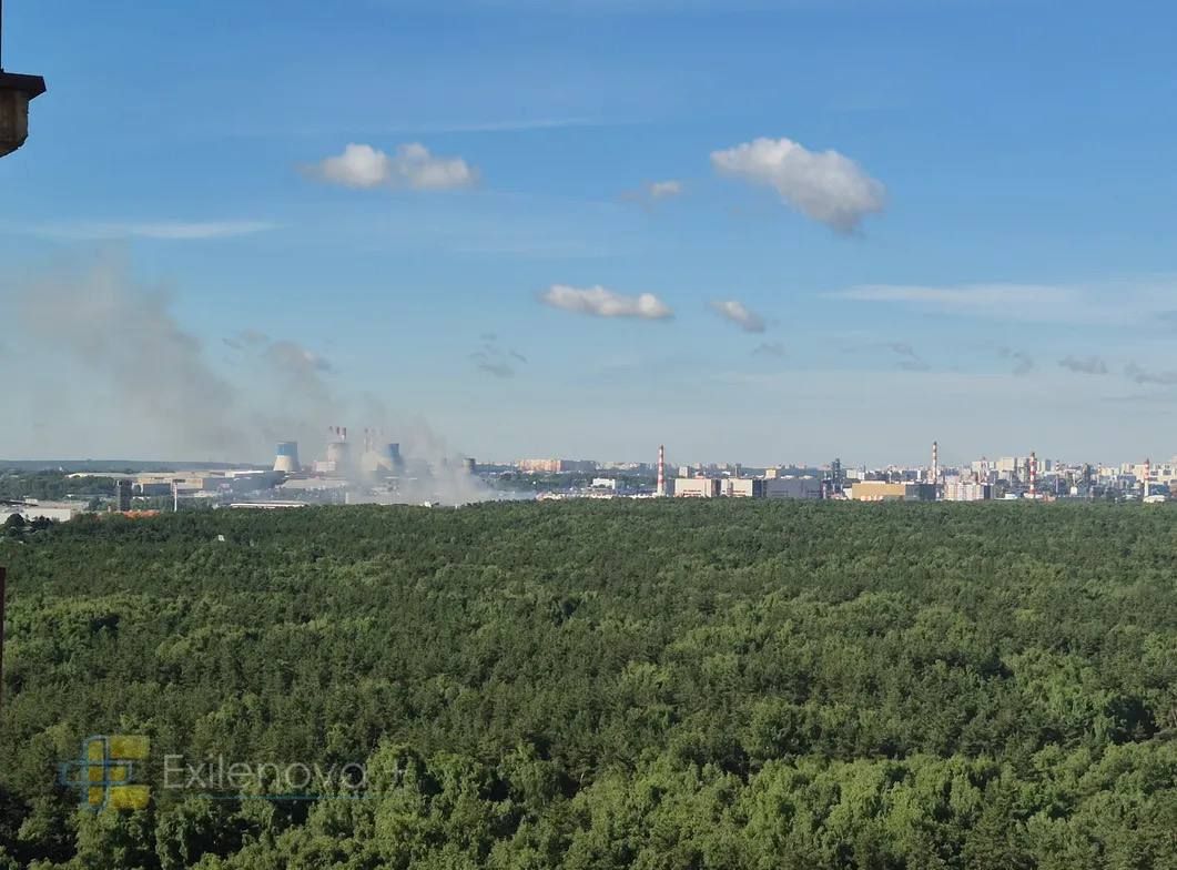 Московский НПЗ удалось потушить (временно), а вот ТЦ "Садовод" продолжает дымить Московский НПЗ удалось потушить (временно), а вот ТЦ "Садовод" продолжает дымить