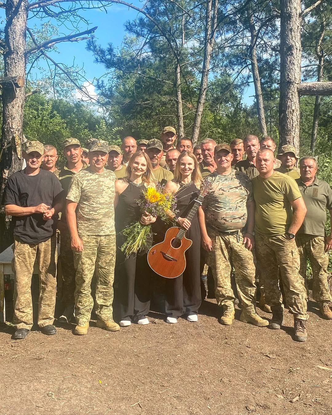 Сегодня певицы часто ездят выступать перед украинскими военными, о чем отчитываются в Instagram. Скандал и измена 3