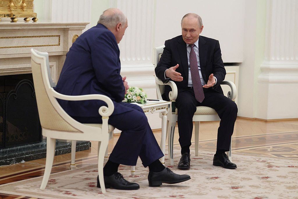 Путин хочет, что Лукашенко воевал против Украины. Фото: Getty Images Лукашенко путин