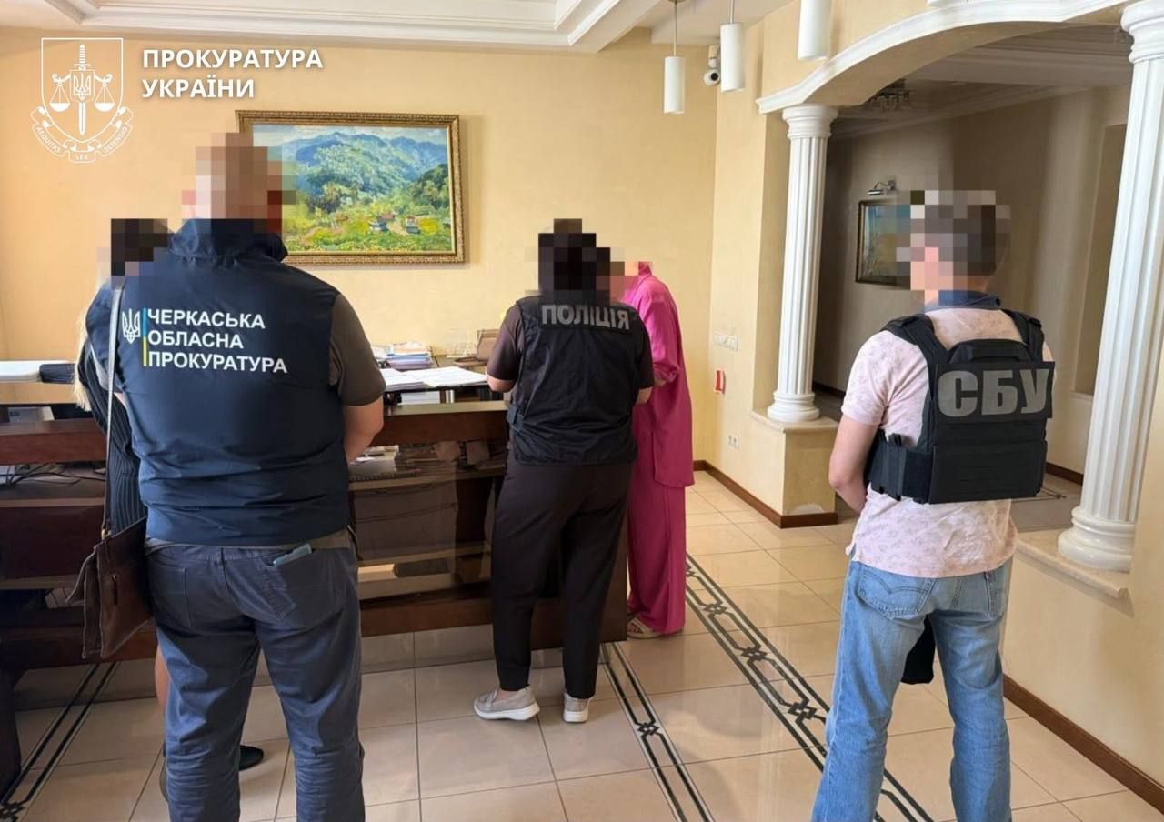 Эксминистр организовал незаконную схему задержание