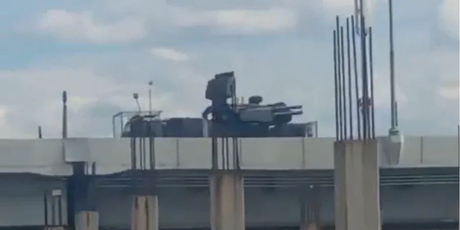 Панцир встановили на даху будівлі за 16 кілометрів від Кремля. Панцир