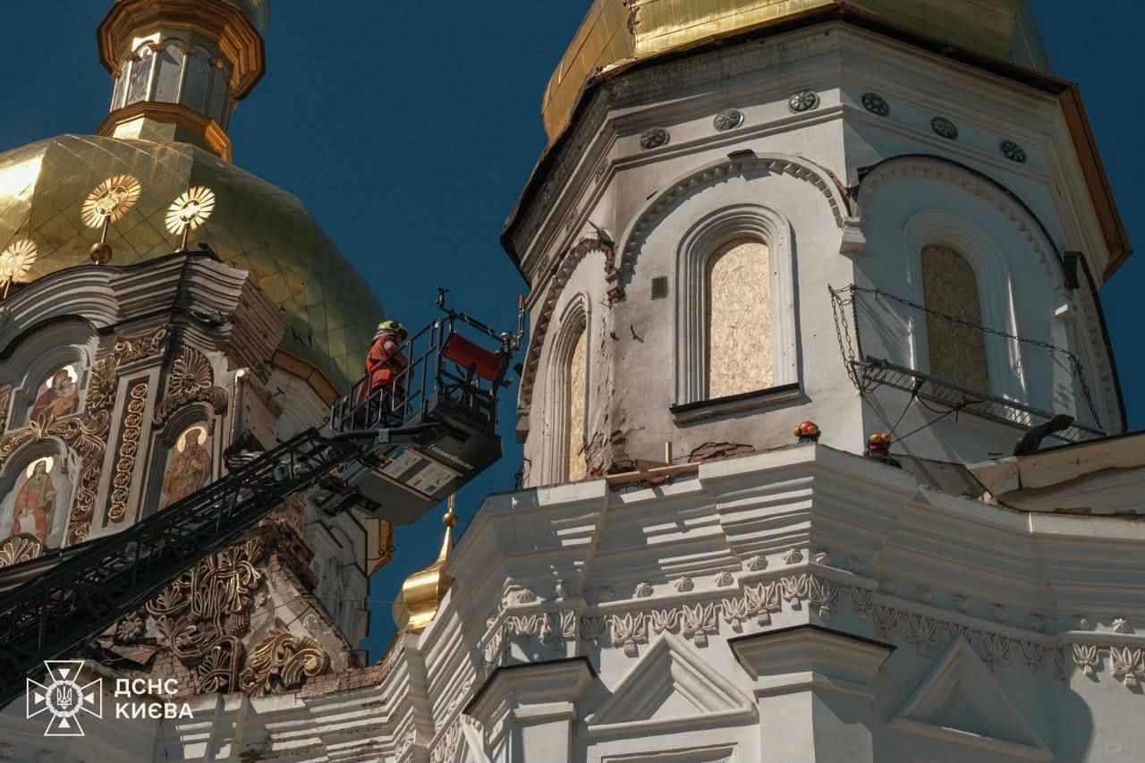 Успенский собор после атаки россиян
