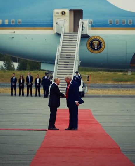 Трамп и Путин в Анкоридже, Аляска, скриншот с видео