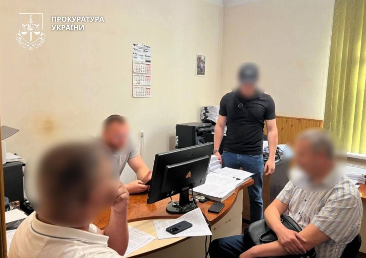 Новые эпизоды и подозреваемые по делу топ-чиновников Ивано-Франковского городского совета, зарабатывавших на разрешительной строительной документации, фото: Офис генерального прокурора