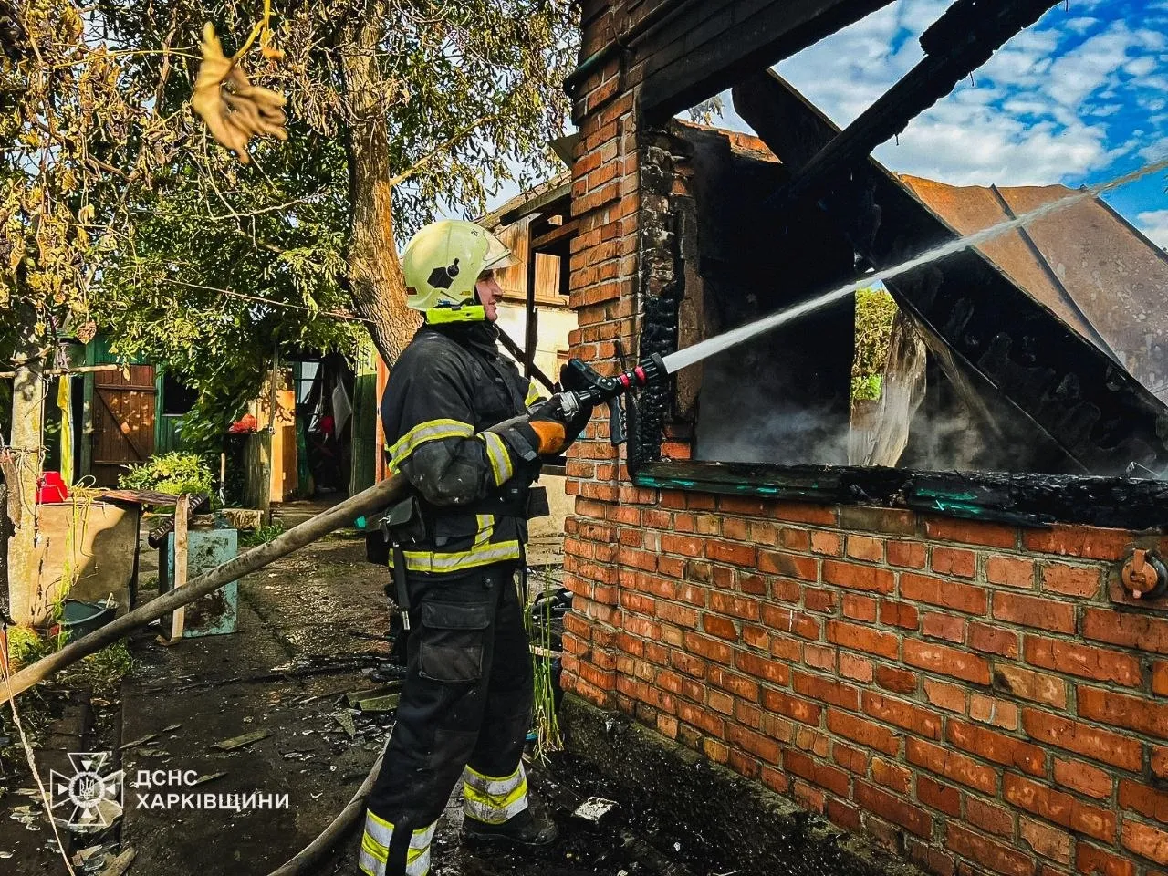 Росія вдарила по Лозовій. Фото: t.me/DSNS_Kharkiv лозова 3 липня 2026 року