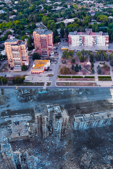 Костянтинівка до та після війни. Фото: khyzhak.brigade/Instagram Костянтинівка до та після війни. Фото: khyzhak.brigade/Instagram