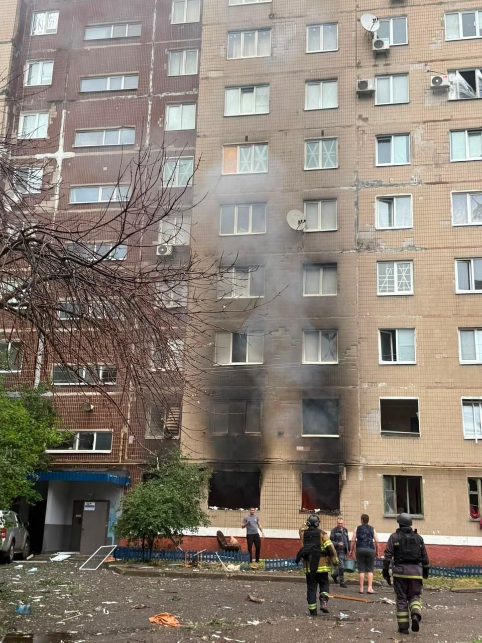 Під ворожим ударом опинилися багатоповерхівки. Обстріл