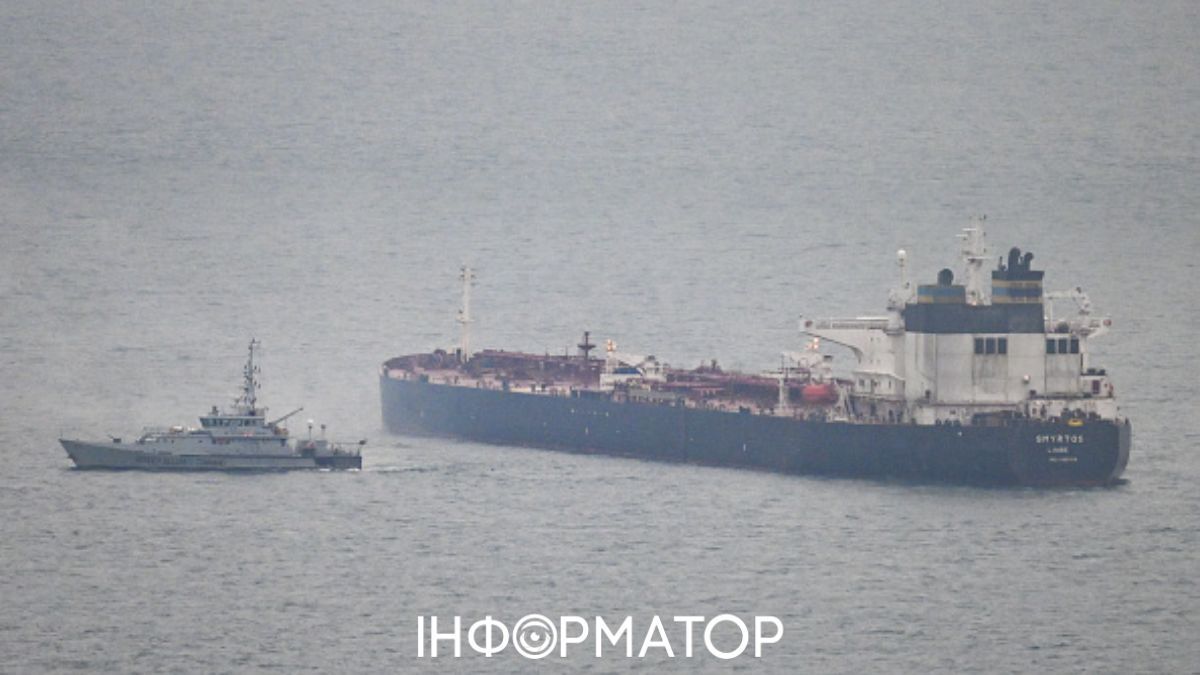 Невідомі дрони знову атакували танкер в Азово-Чорноморському каналі - у Ростовській області заявили про пожежу