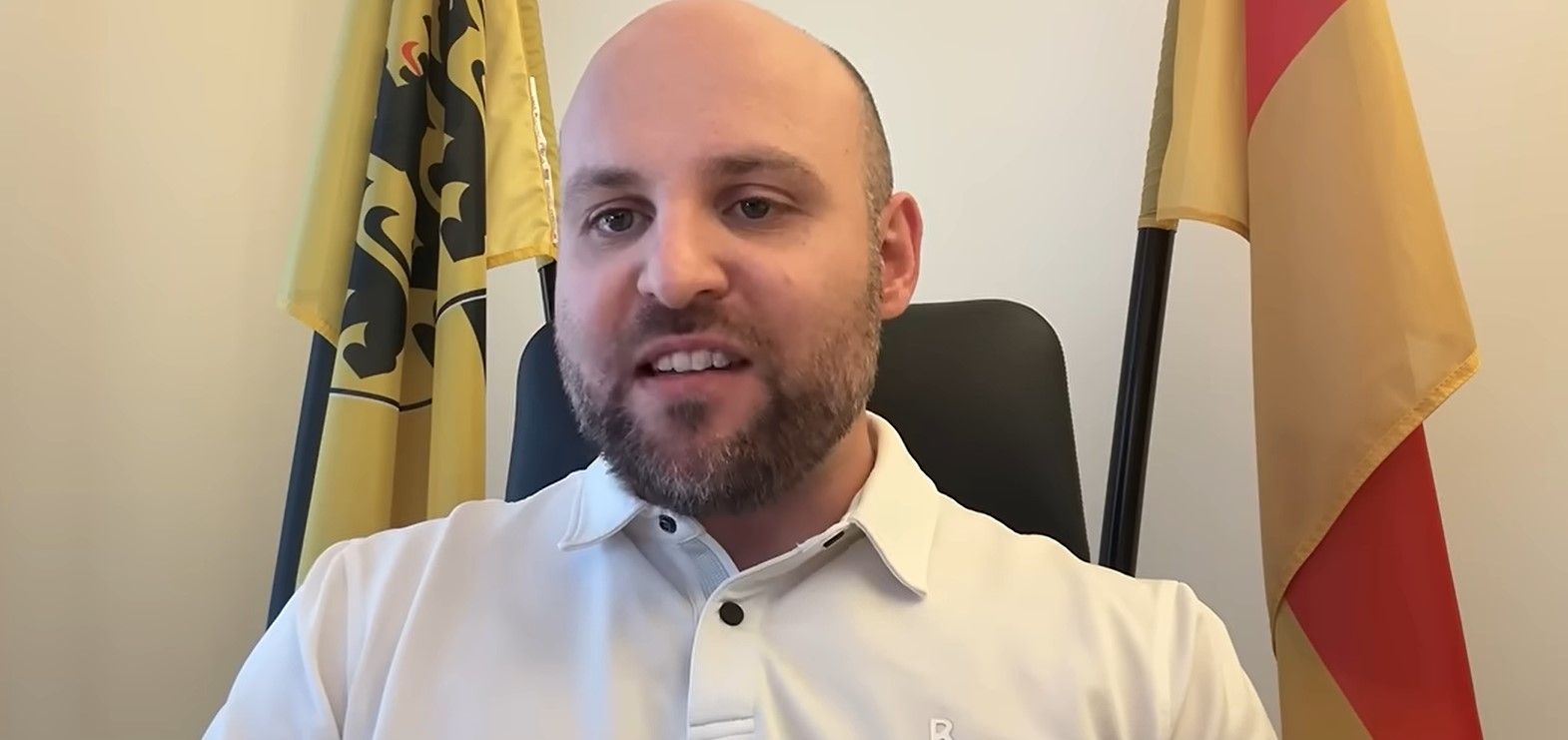 Фронмаєр на подкасті, скриншот з відео