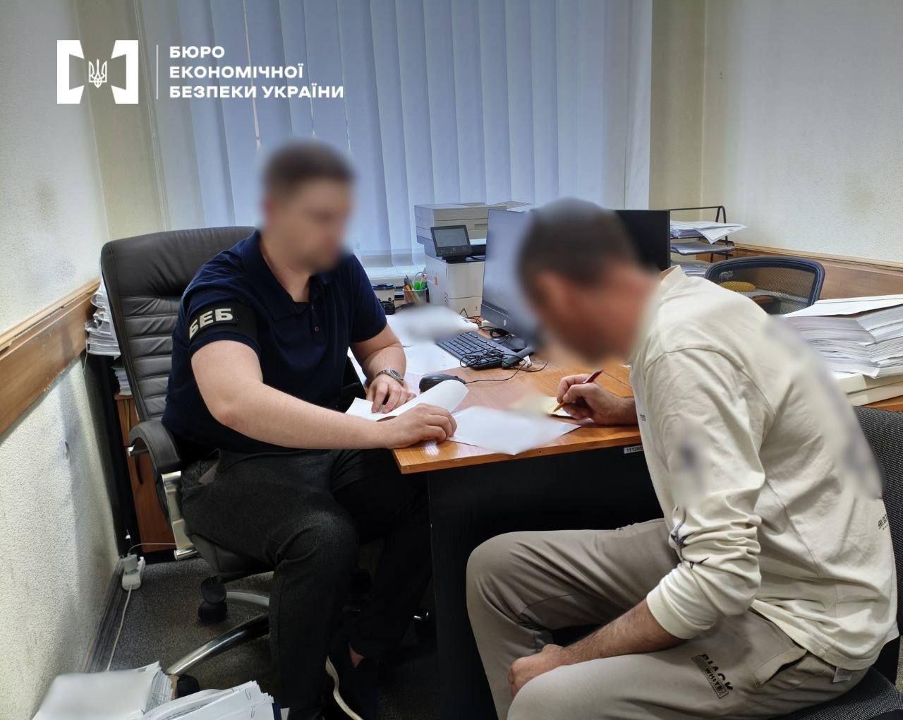 Саморобний бензин продавали за готівку: двох полтавців судитимуть за підпільний бізнес