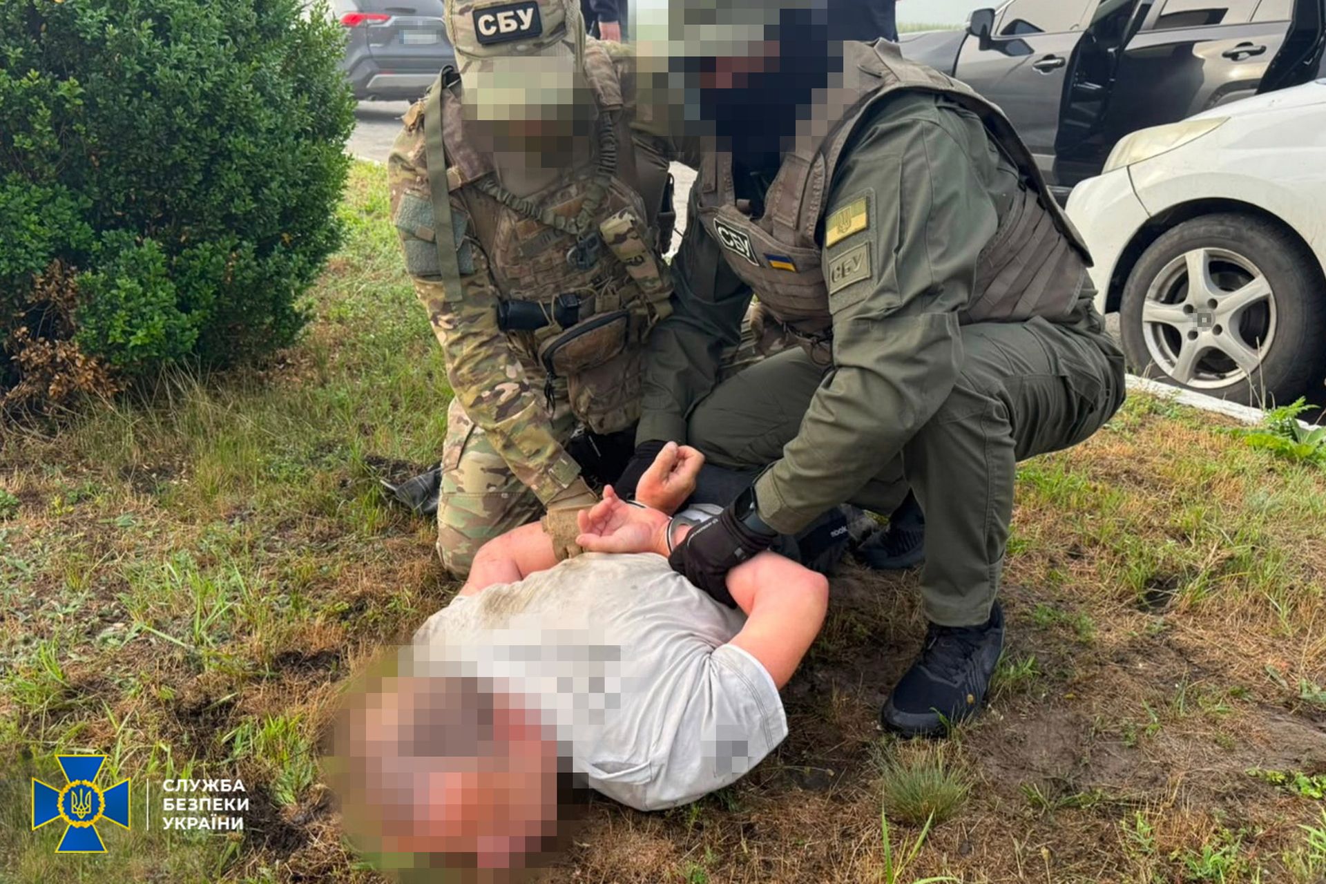 СБУ затримала агента фсб, який встановлював «відеопастки» для коригування ударів по Харківщині Агент ФСБ стежив за цілями на Харківщині через "відеопастки" на деревах - його затримала СБУ 1