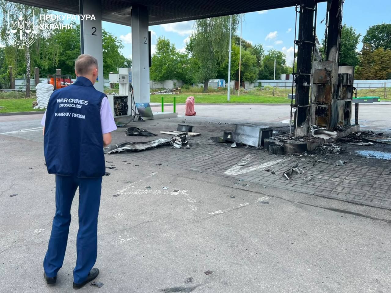 Дрон ударил по АЗС в Харькове, фото: прокуратура Харьковщины Дрон ударил по АЗС в Харькове, фото: прокуратура Харьковщины