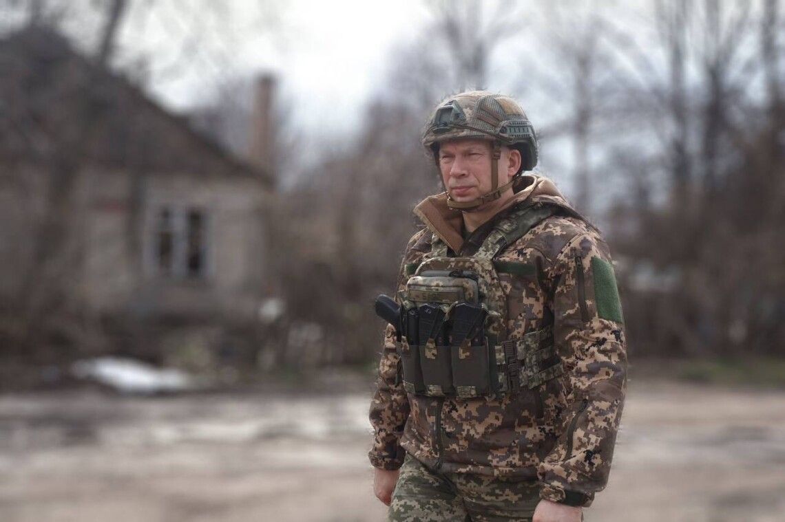 Сырский предупреждал, что если россияне попытаются наступать на Харьков, город станет для них роковым. Сырский предупреждал, что если россияне попытаются наступать на Харьков, город станет для них роковым.