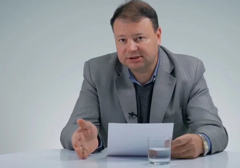Финансовый аналитик Минфина Алексей Козырев Финансовый аналитик Минфина Алексей Козырев
