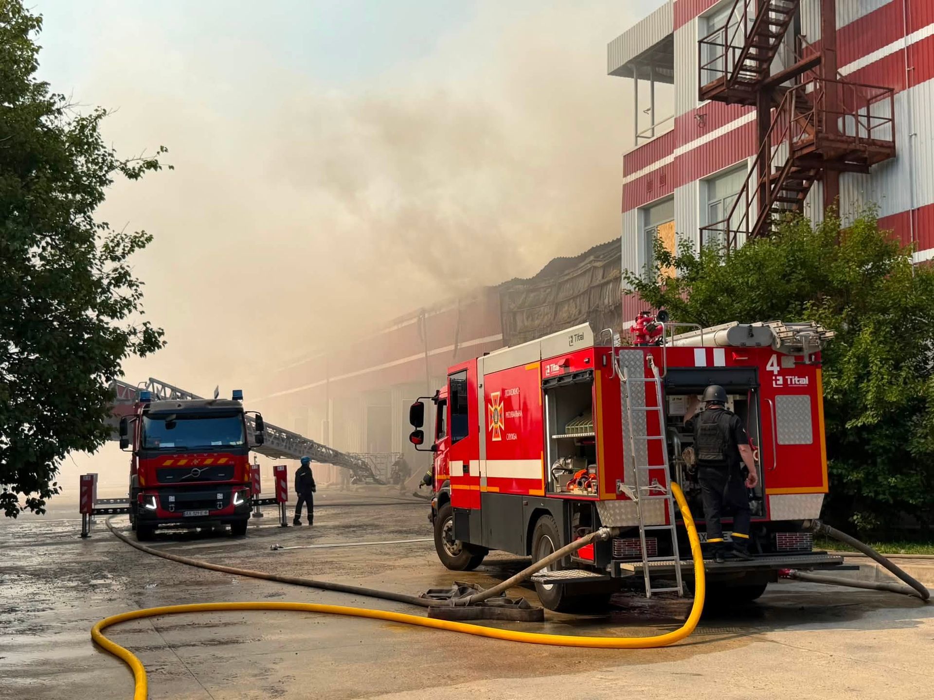 удар по видавництву удар по видавництву