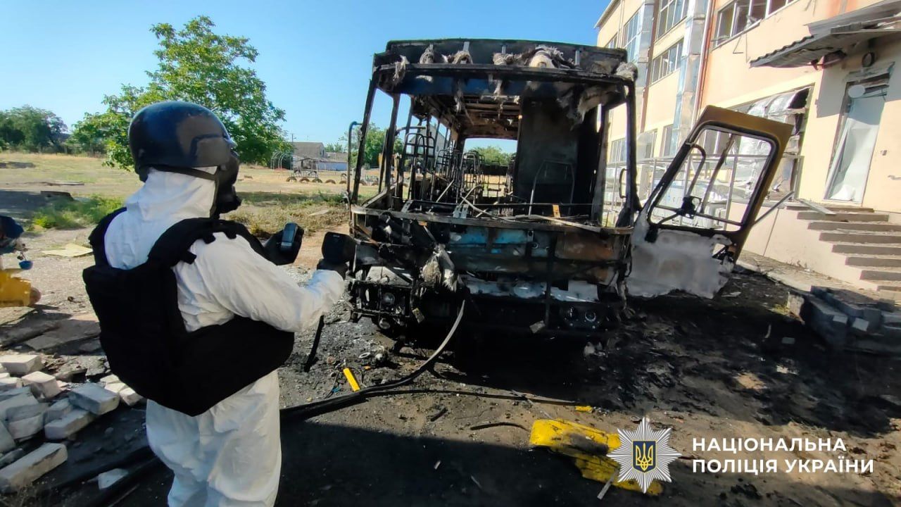 Последствия атаки в Николаевской области 2 августа фото: полиция Последствия атаки в Николаевской области 2 августа фото: полиция