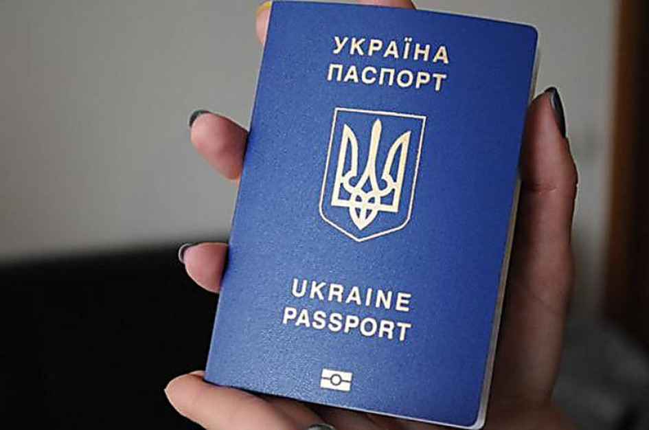 Довіряй, але перевір: як убезпечити дитину при виборі няні чи репетитора 1