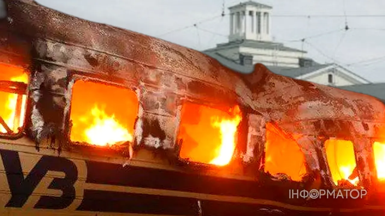 Росія вдарила по вагону потяга біля вокзалу в Лозовій - є загиблі та поранені