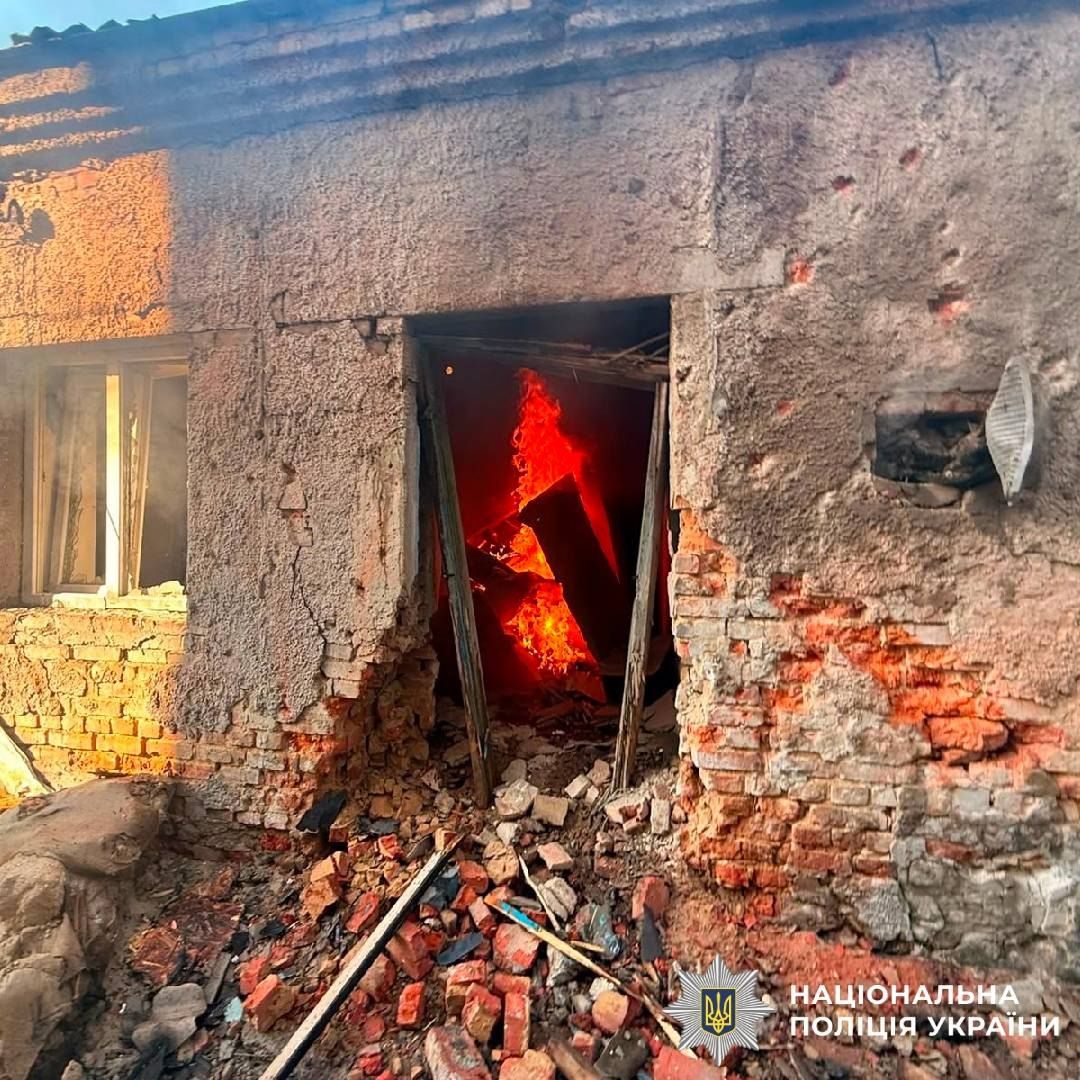 Наслідки ворожих обстрілів по Харківщині, фото: Національна поліція України