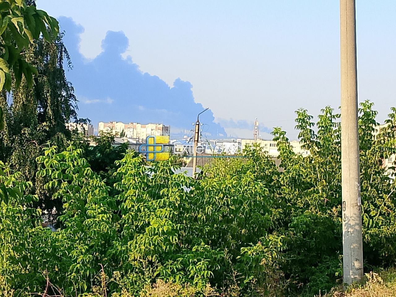 В Самарской области пылает после ударов БПЛА В Самарской области пылает после ударов БПЛА